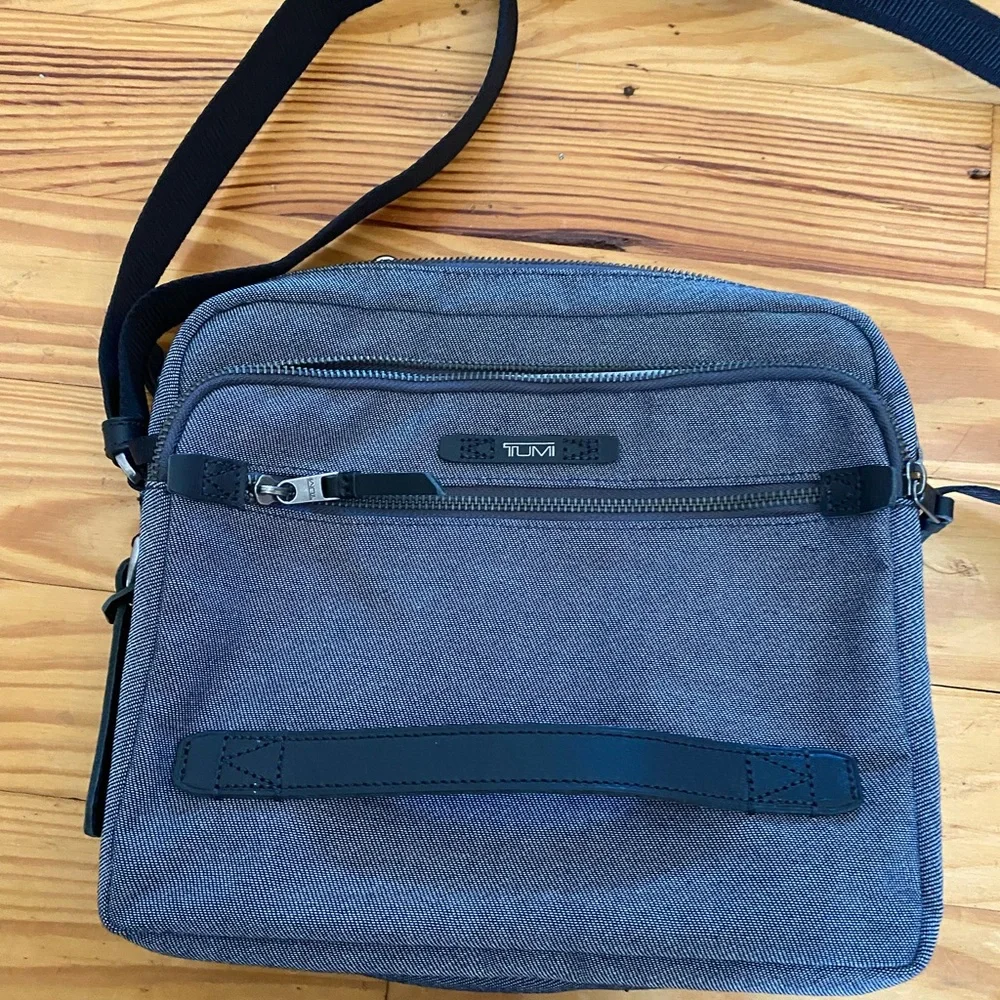 Tumi Crossbody Bag alpha bravo service
